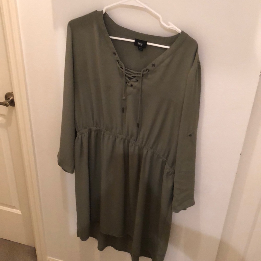Green 3/4 sleeve dress
